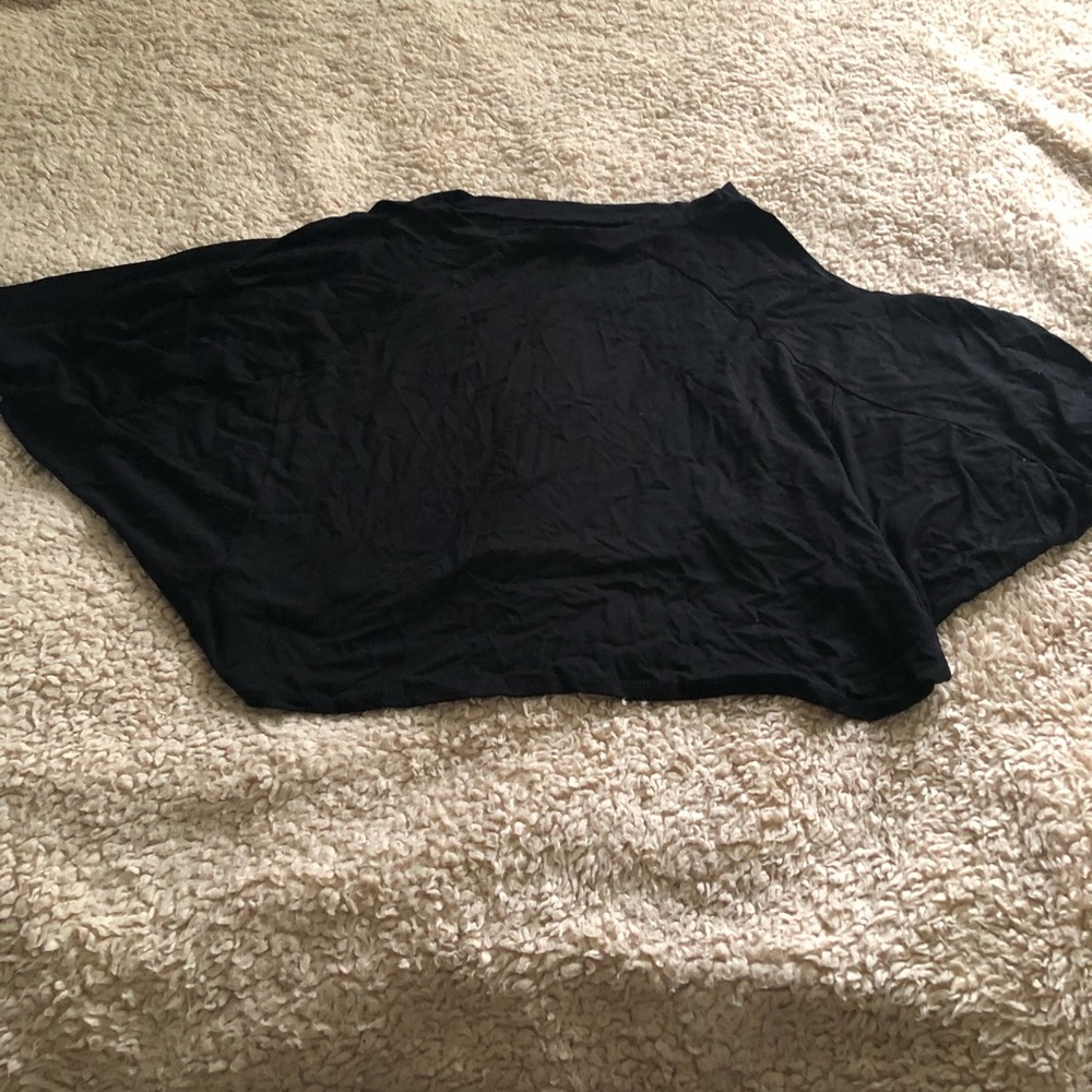 Wing Sleeve Black Crop Top